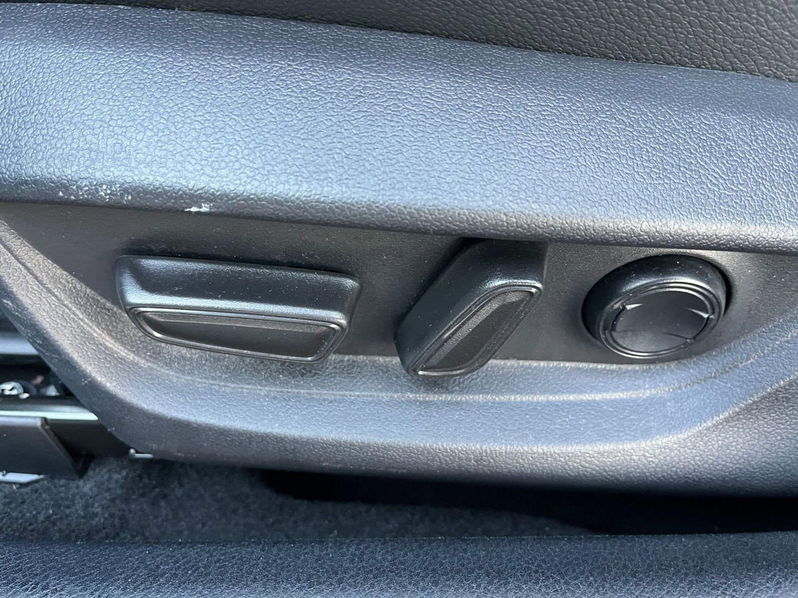 Thumbnail: 2025 Toyota Camry - 23