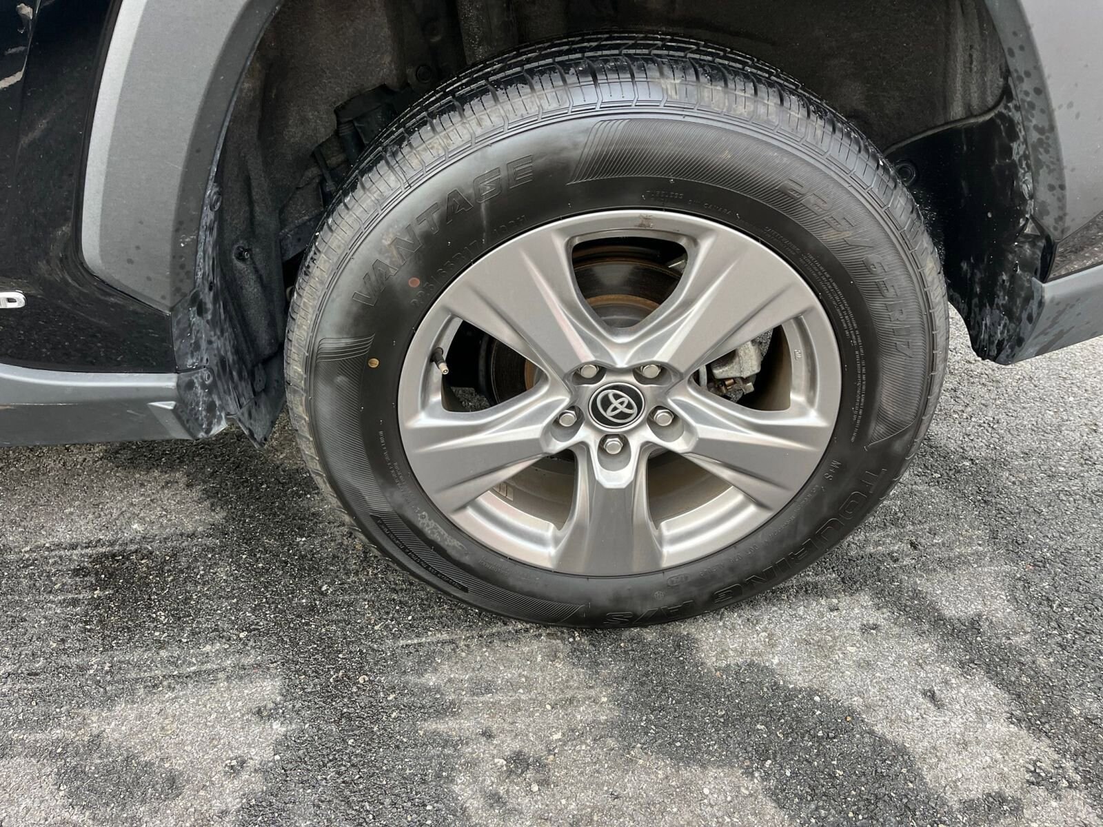 Thumbnail: 2025 Toyota RAV4 - 29