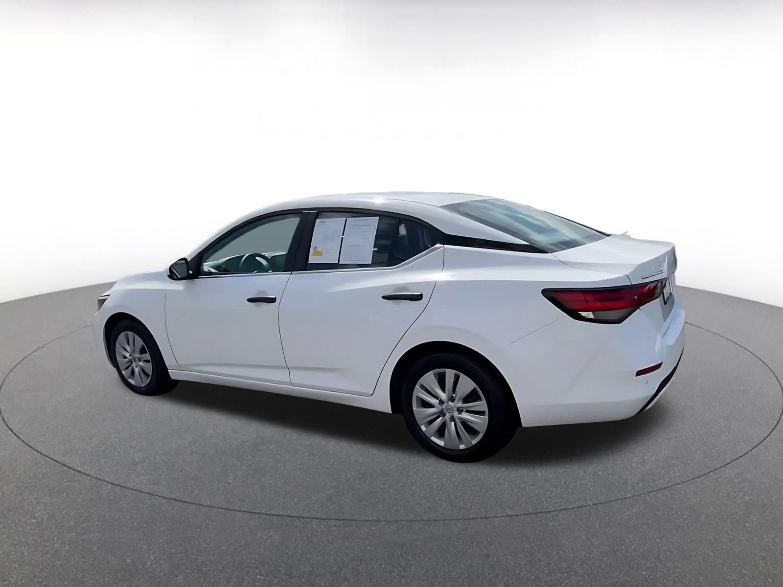 Thumbnail: 2025 Nissan Sentra - 9
