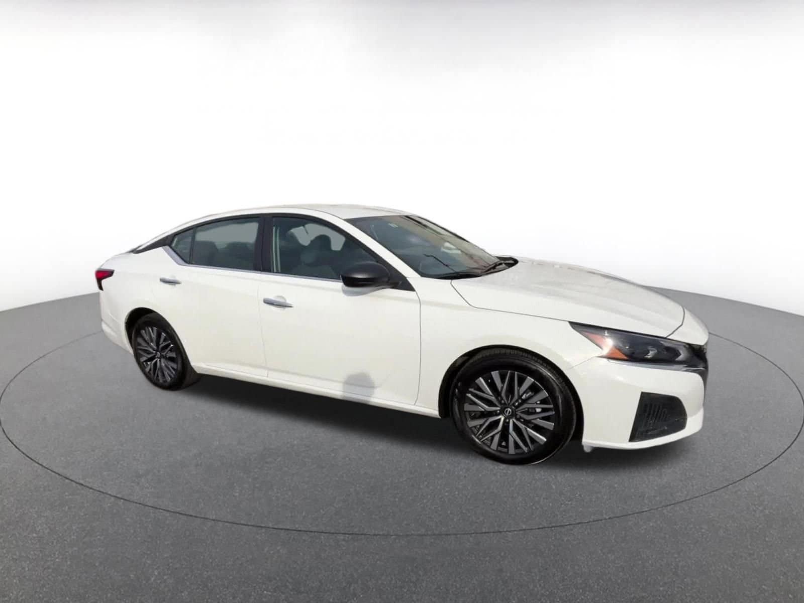 Thumbnail: 2025 Nissan Altima - 2