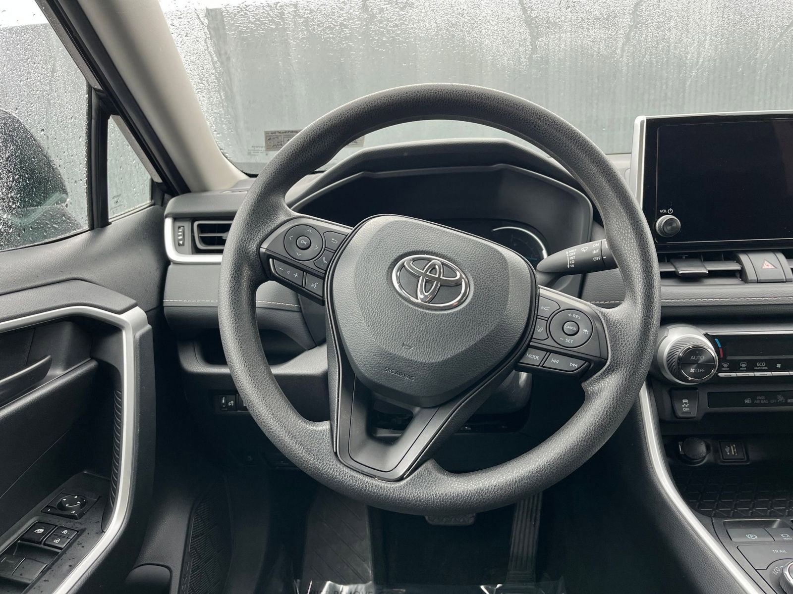 Thumbnail: 2025 Toyota RAV4 - 27