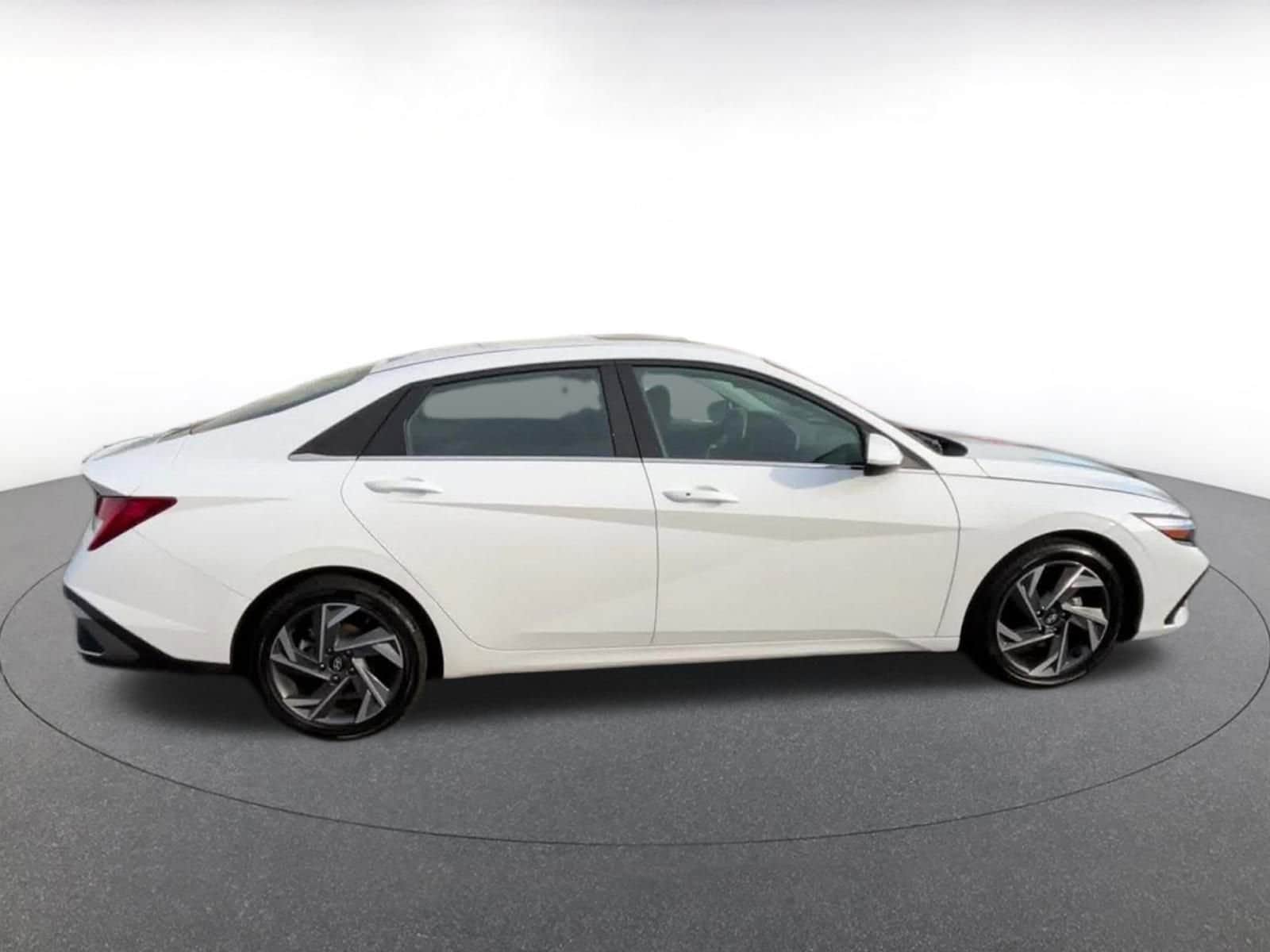 Thumbnail: 2025 Hyundai Elantra - 16