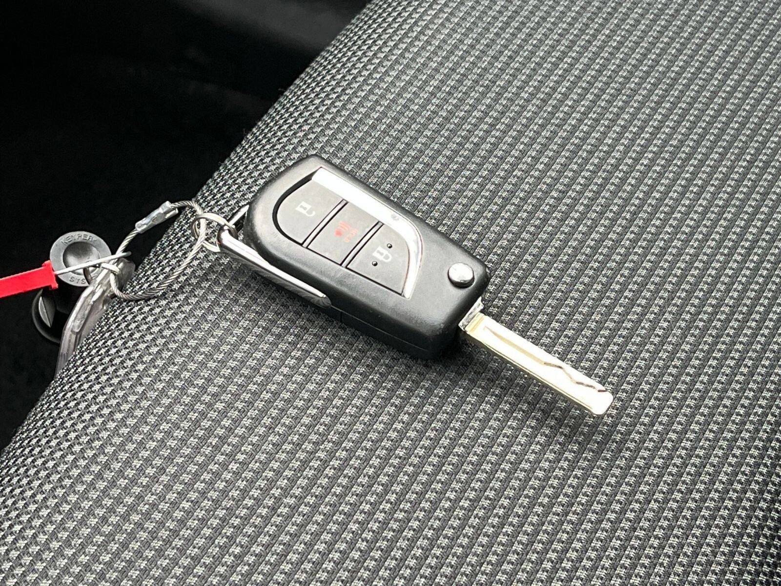 Thumbnail: 2025 Toyota RAV4 - 22