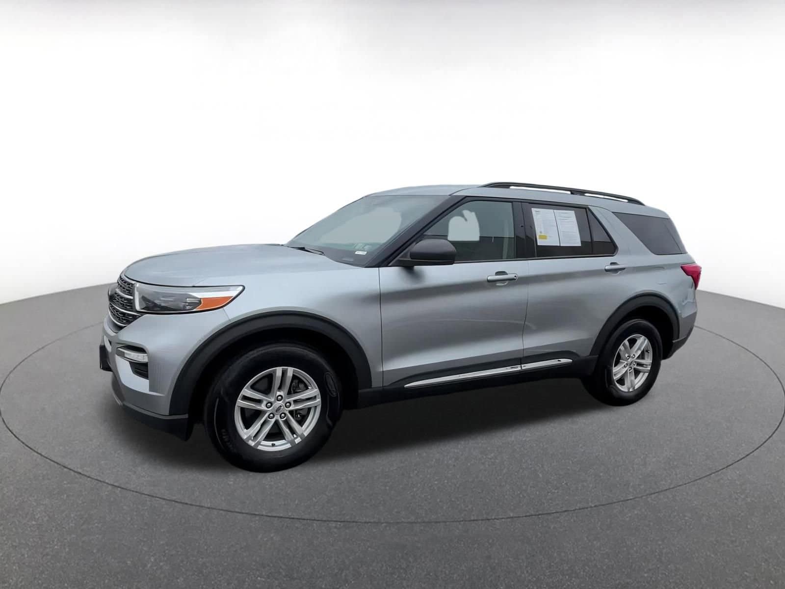 2023 Ford Explorer XLT 7