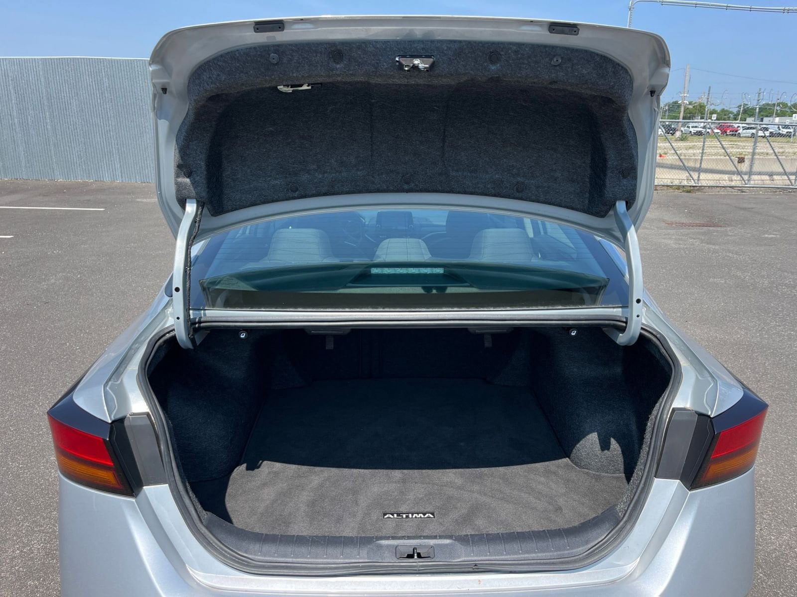 2024 Nissan Altima SV 31