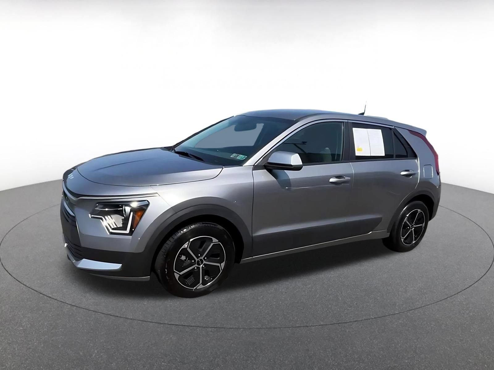Thumbnail: 2026 Kia Niro - 7