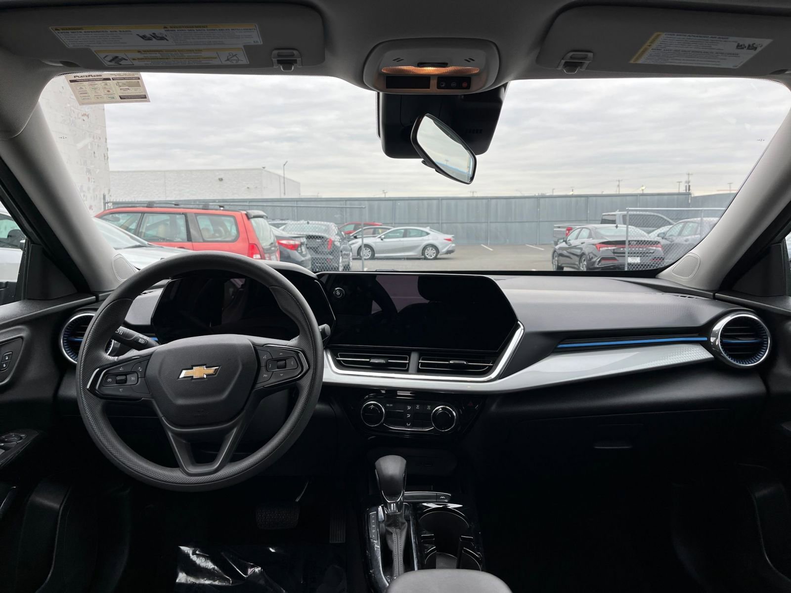 Thumbnail: 2025 Chevrolet Trax - 32