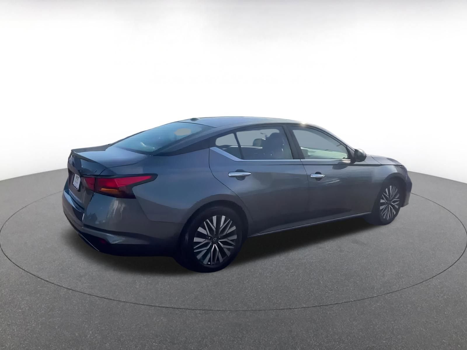 Thumbnail: 2024 Nissan Altima - 15