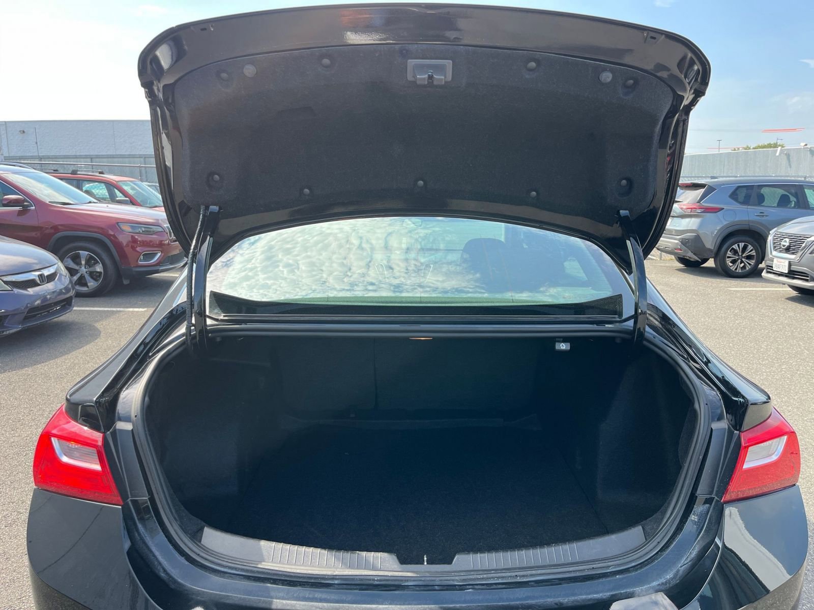 Thumbnail: 2024 Chevrolet Malibu - 30