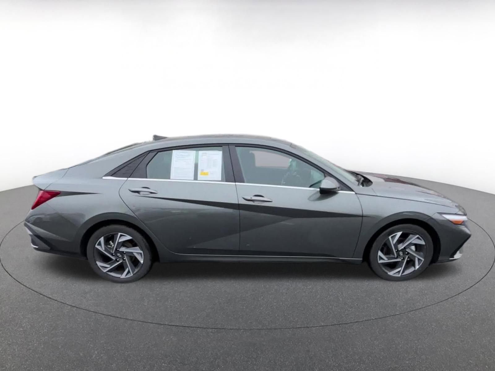 Thumbnail: 2025 Hyundai Elantra - 16