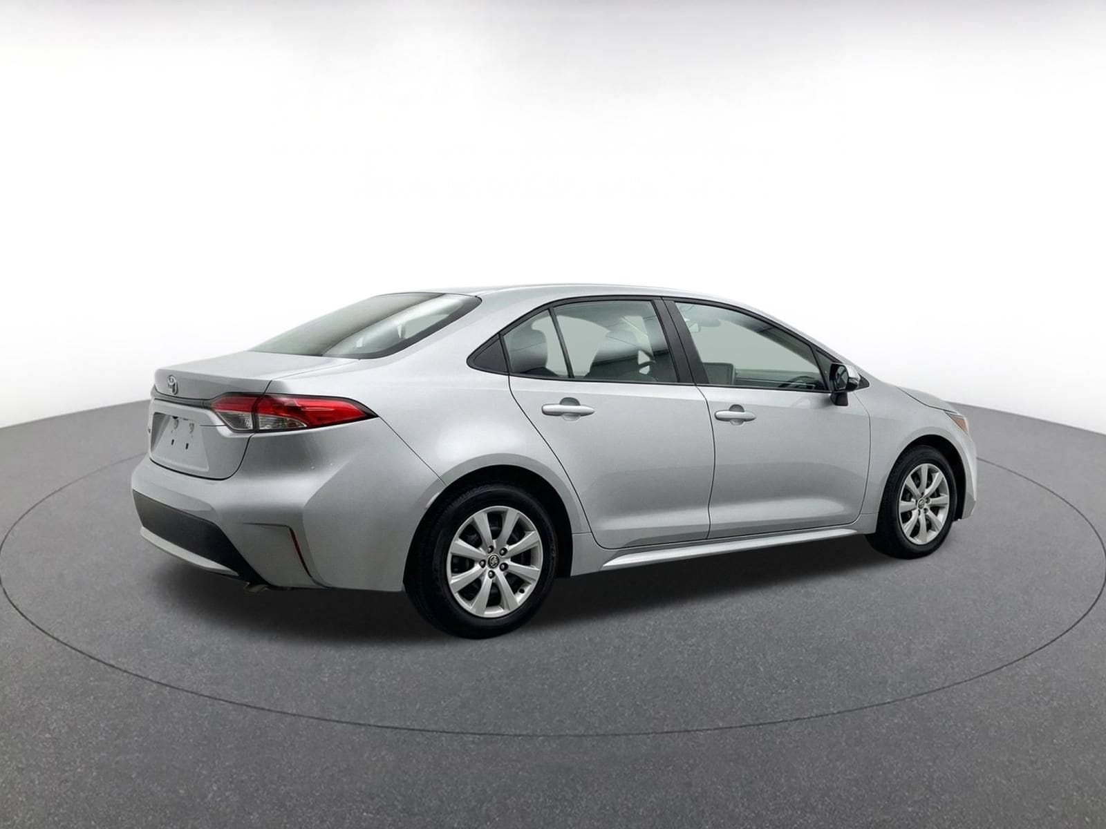 Thumbnail: 2025 Toyota Corolla - 8