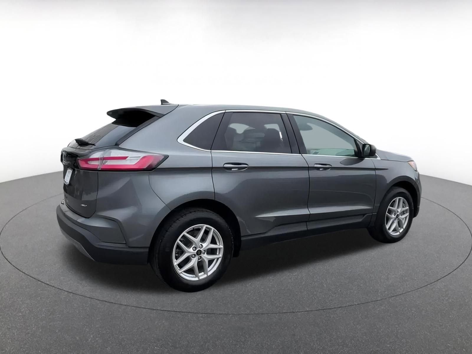 Thumbnail: 2024 Ford Edge - 15