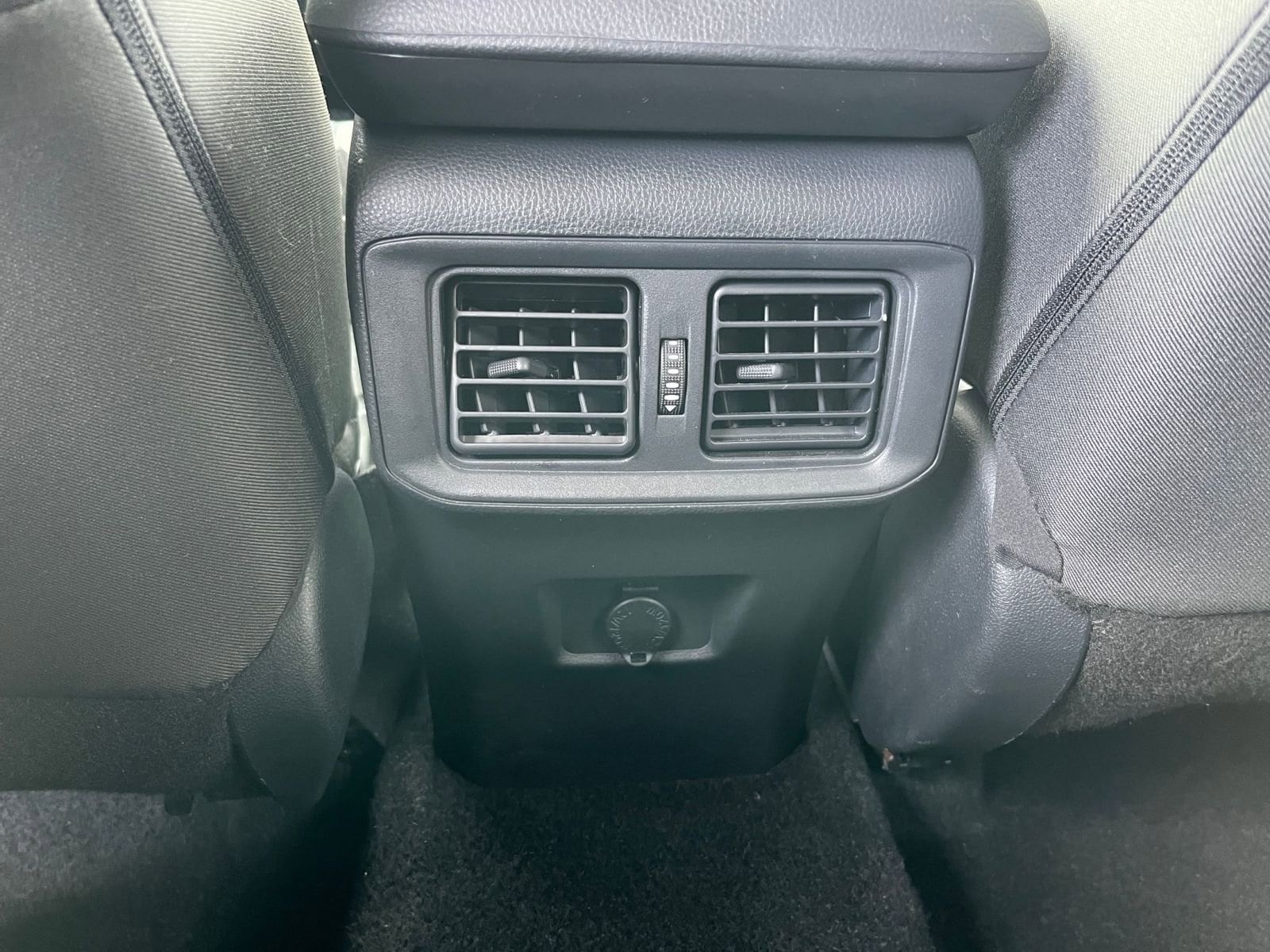 Thumbnail: 2025 Toyota RAV4 - 23