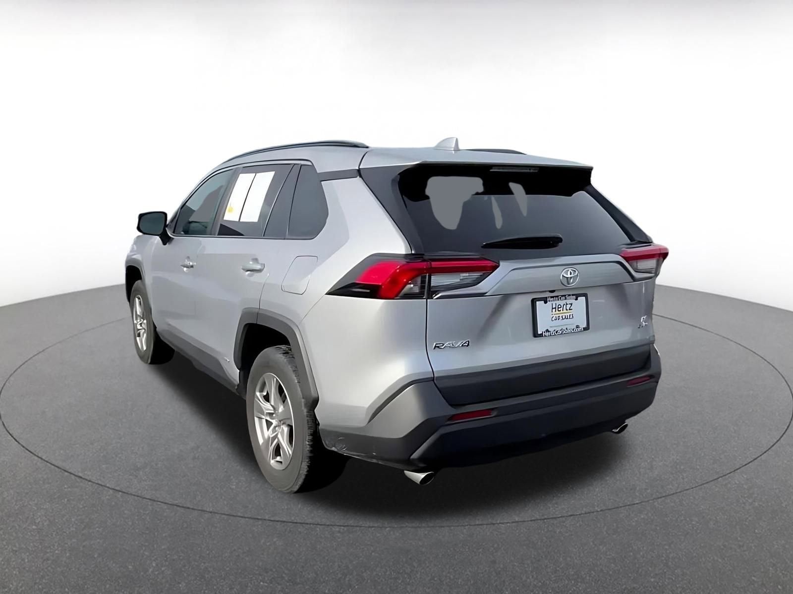 Thumbnail: 2025 Toyota RAV4 - 11