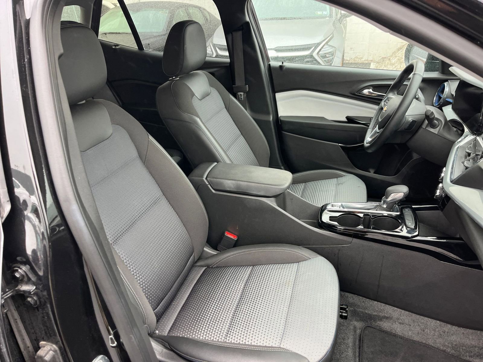 Thumbnail: 2025 Chevrolet Trax - 35