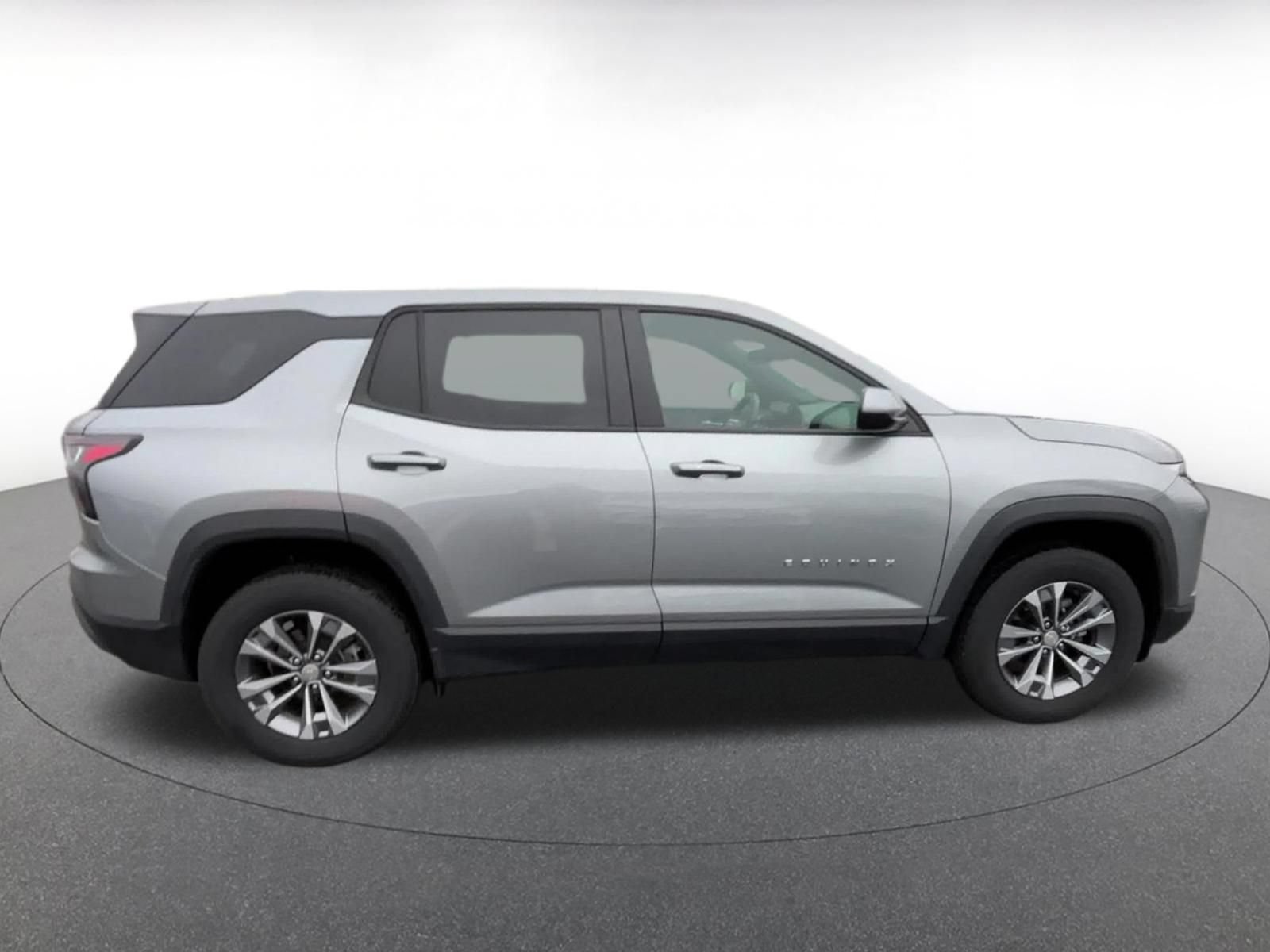 2025 Chevrolet Equinox LT - Photo 13