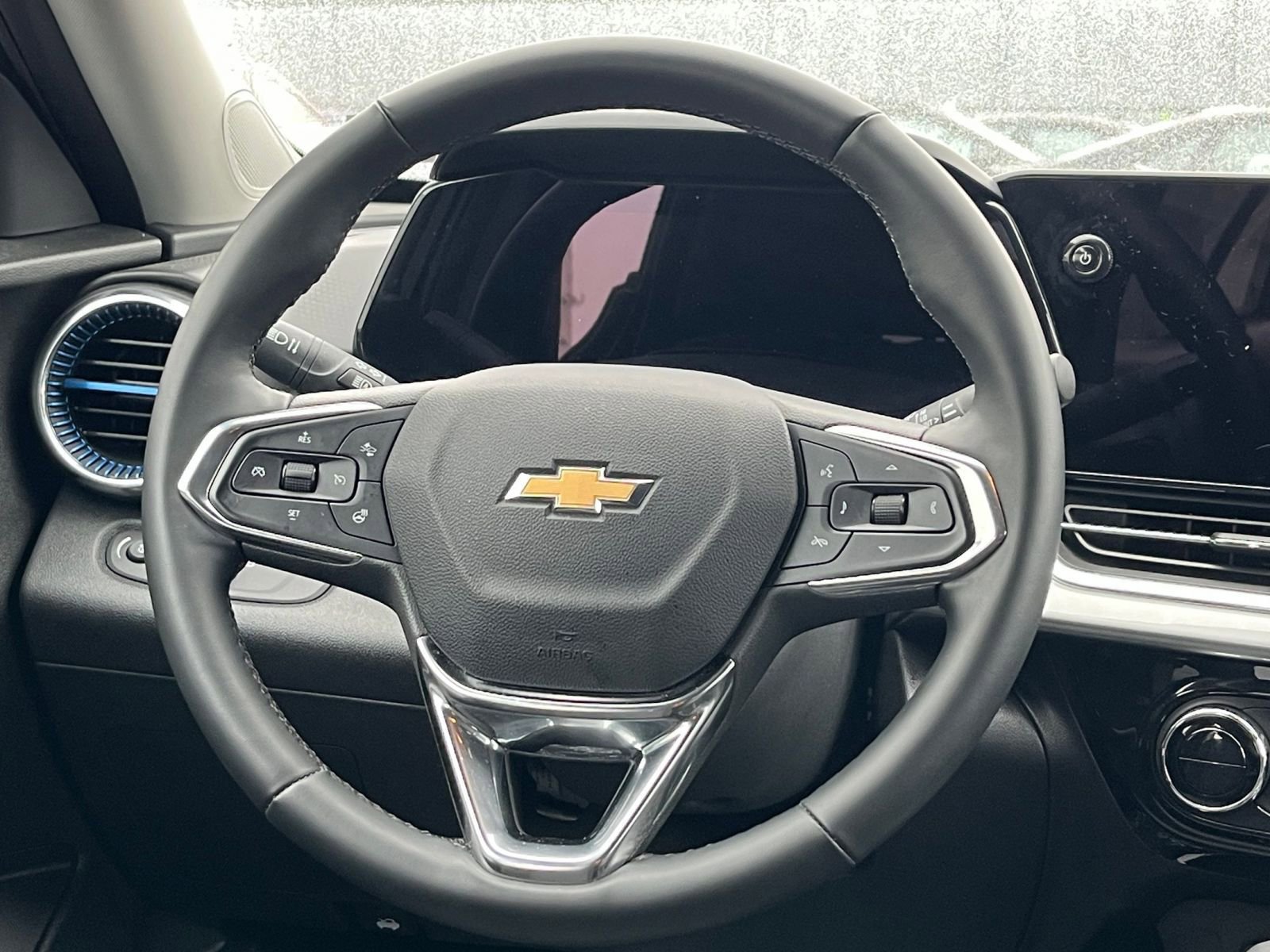 Thumbnail: 2025 Chevrolet Trax - 27