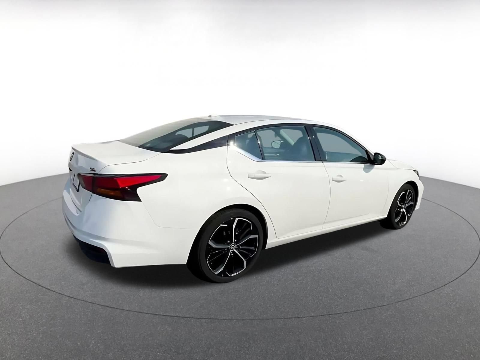 Thumbnail: 2025 Nissan Altima - 12