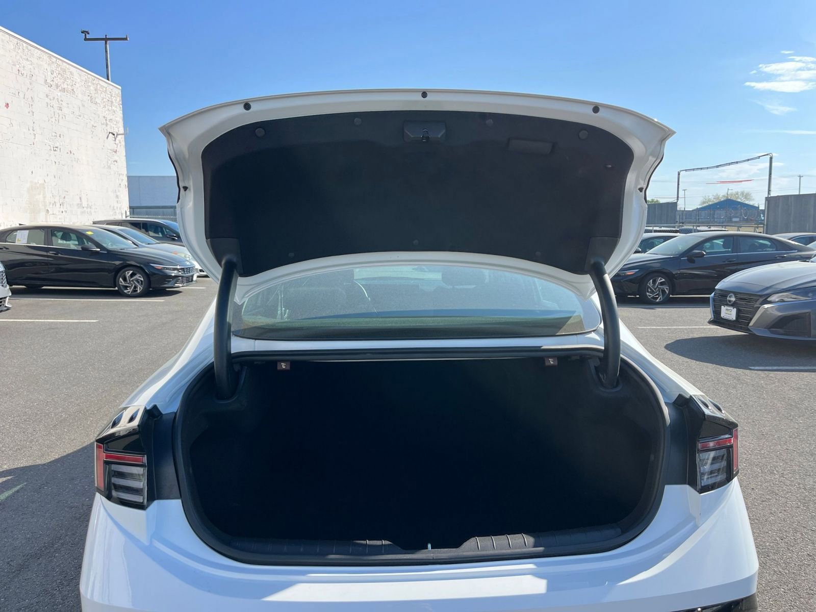 Thumbnail: 2025 Hyundai Sonata - 31