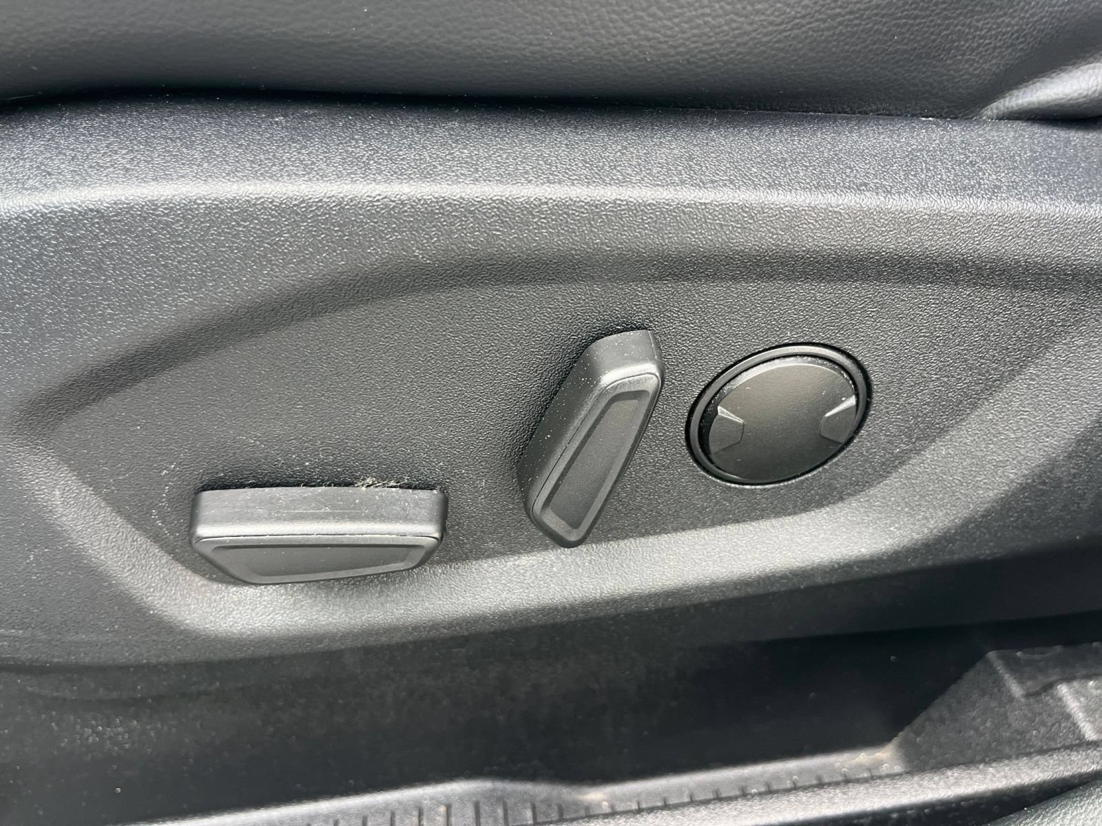 Thumbnail: 2024 Ford Edge - 21