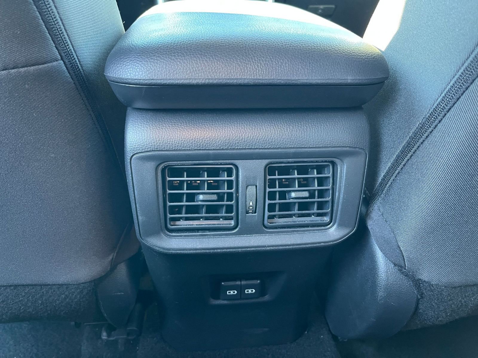 Thumbnail: 2025 Toyota RAV4 - 26