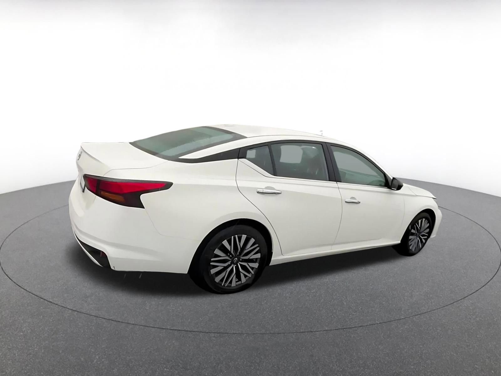 Thumbnail: 2025 Nissan Altima - 15