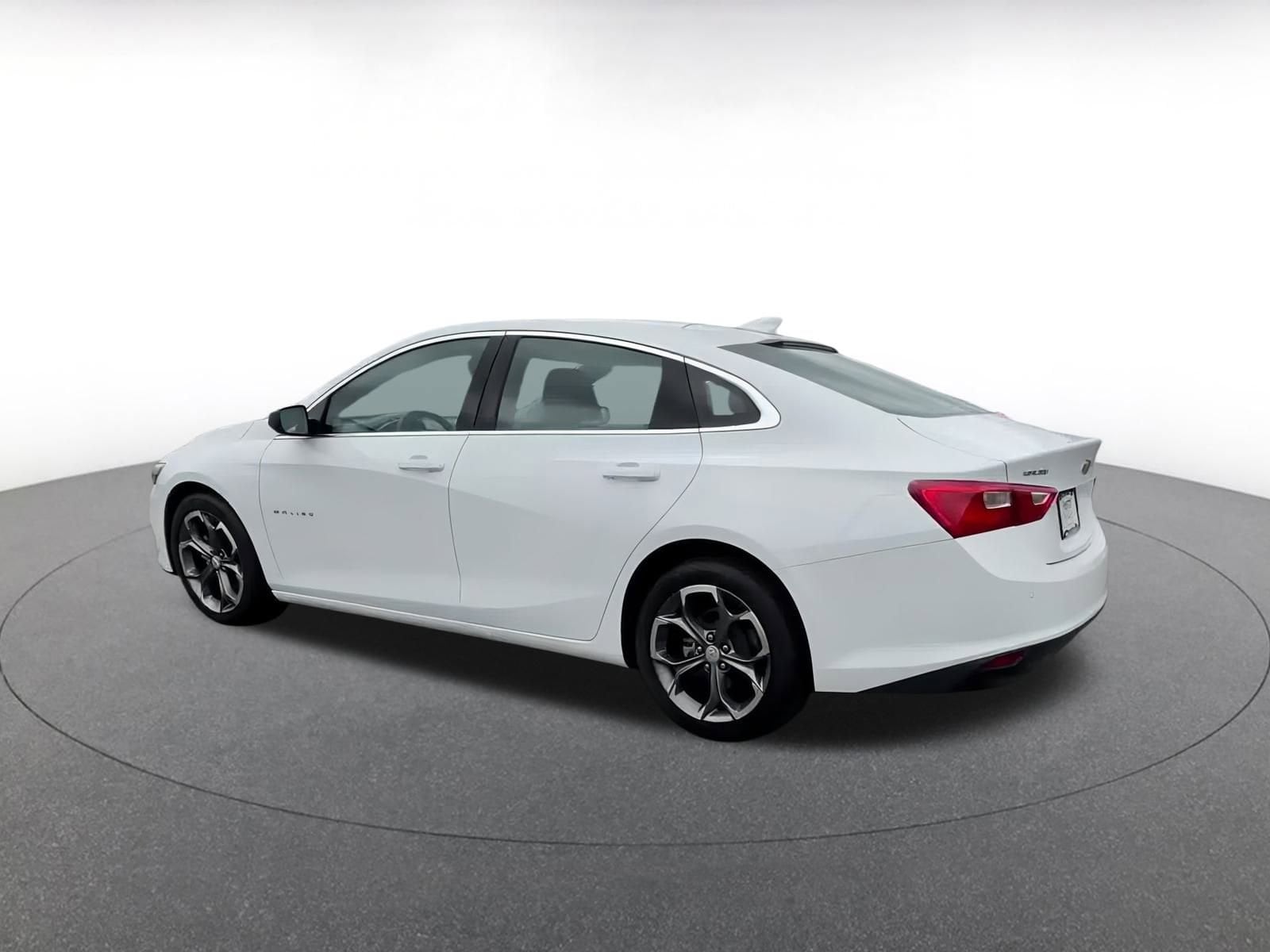 Thumbnail: 2024 Chevrolet Malibu - 8