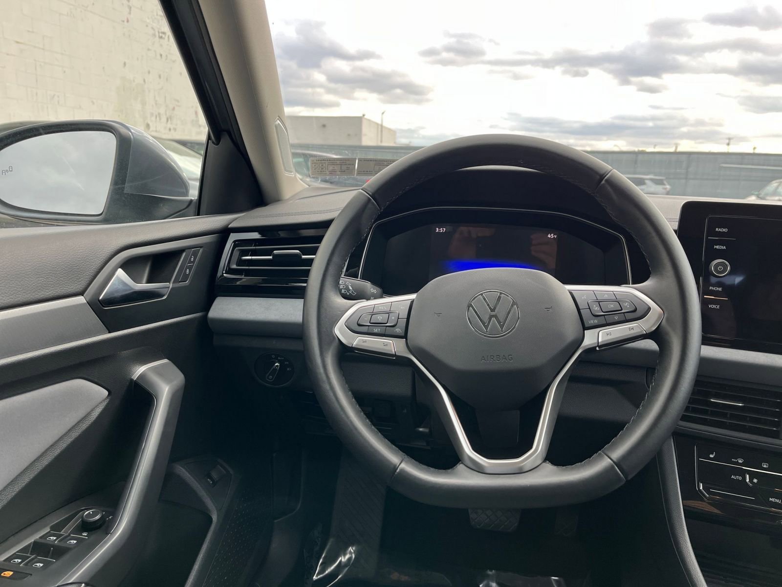 Thumbnail: 2025 Volkswagen Jetta - 26