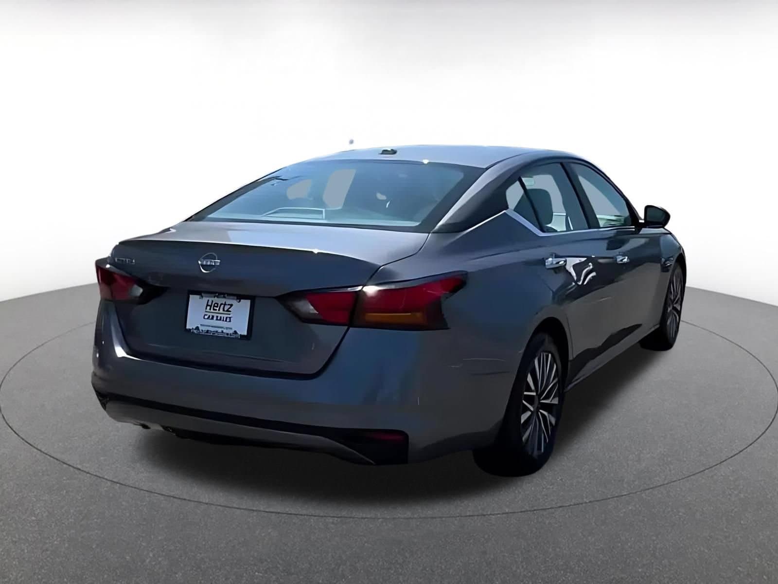 Thumbnail: 2025 Nissan Altima - 11