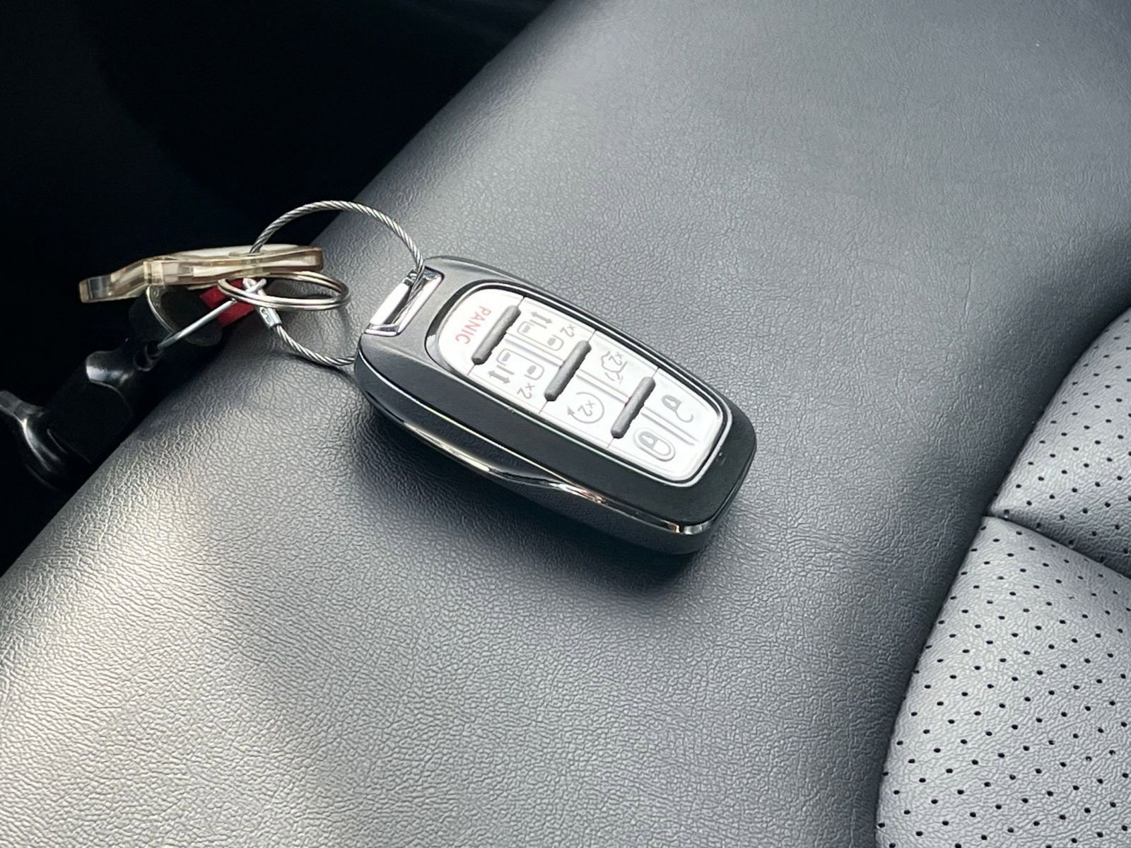 Thumbnail: 2025 Chrysler Pacifica - 27