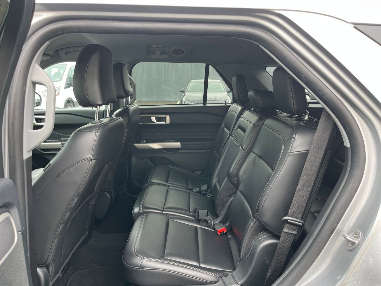 2023 Ford Explorer XLT 26
