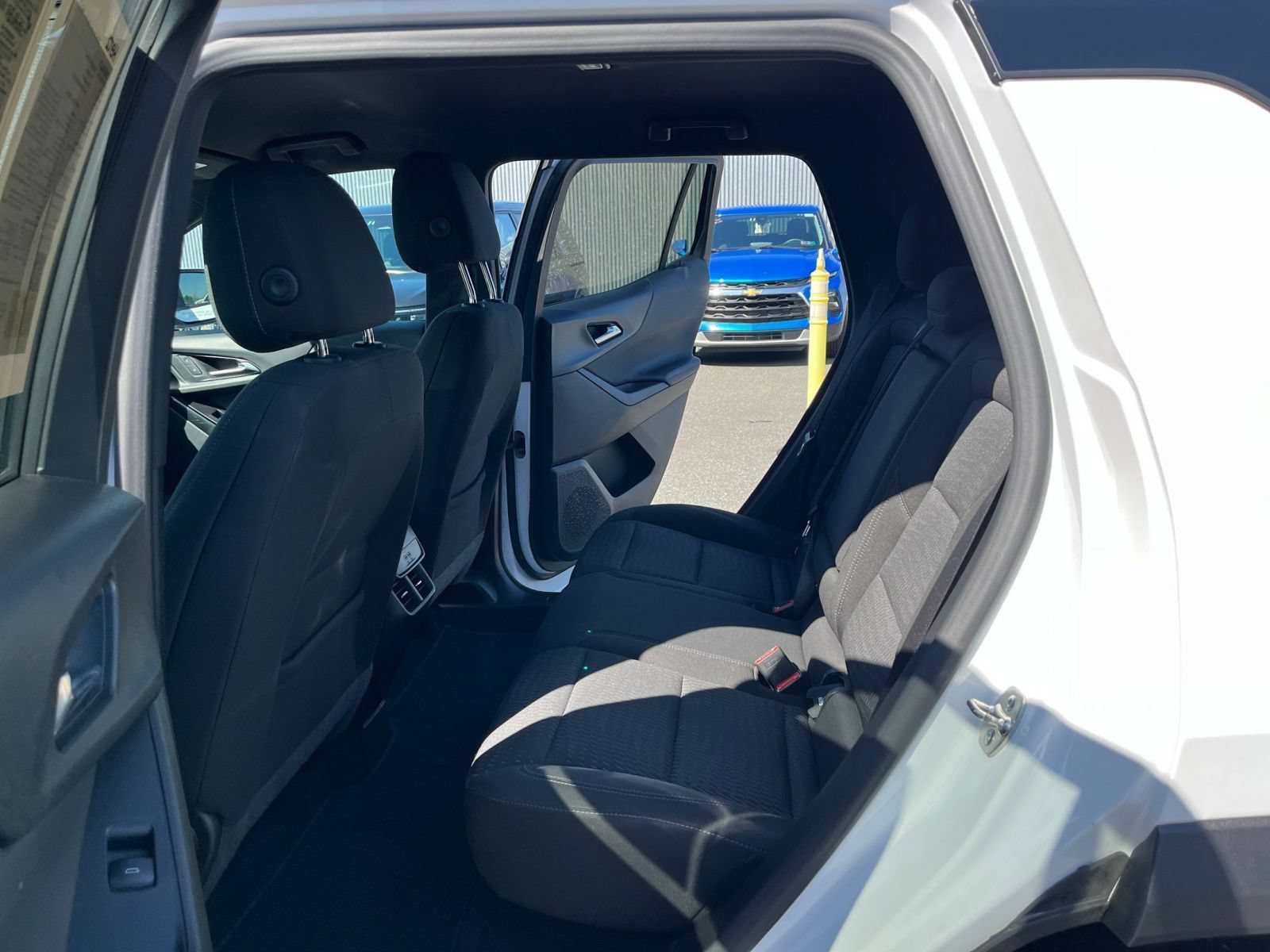 Thumbnail: 2025 Chevrolet Equinox - 25