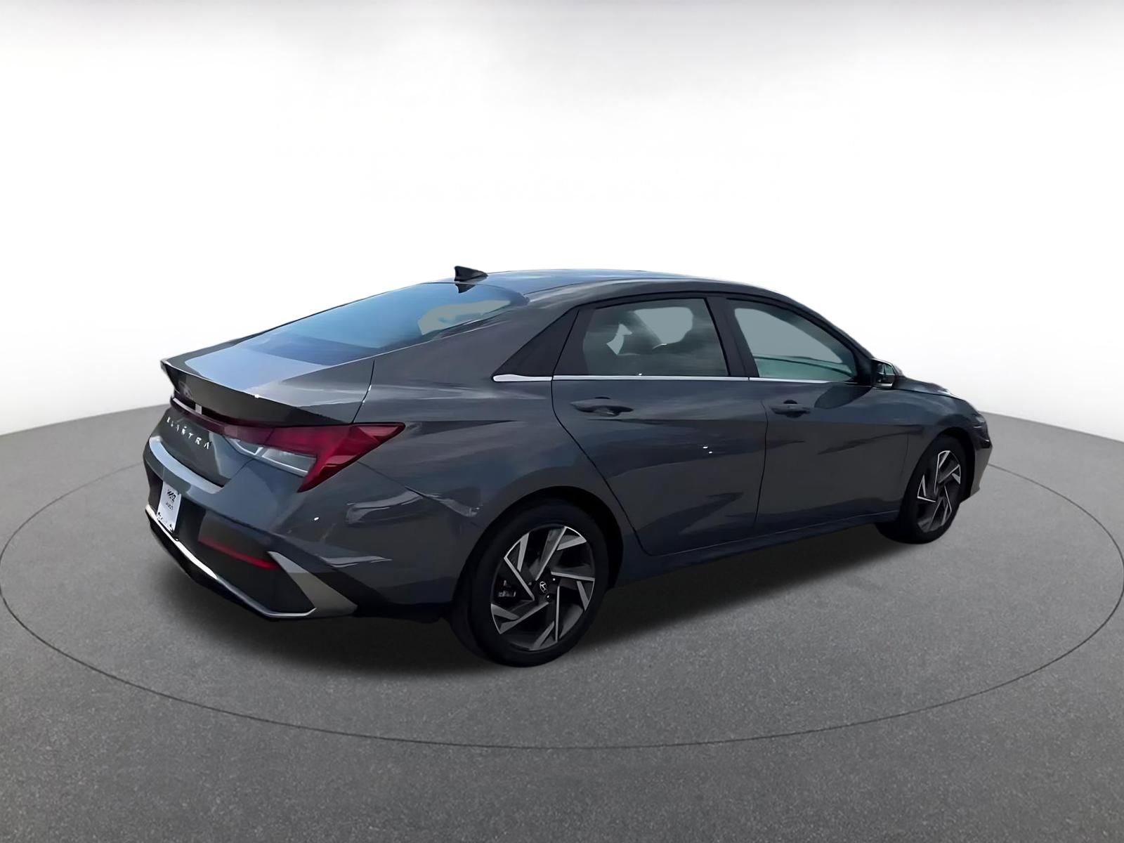 Thumbnail: 2025 Hyundai Elantra - 15