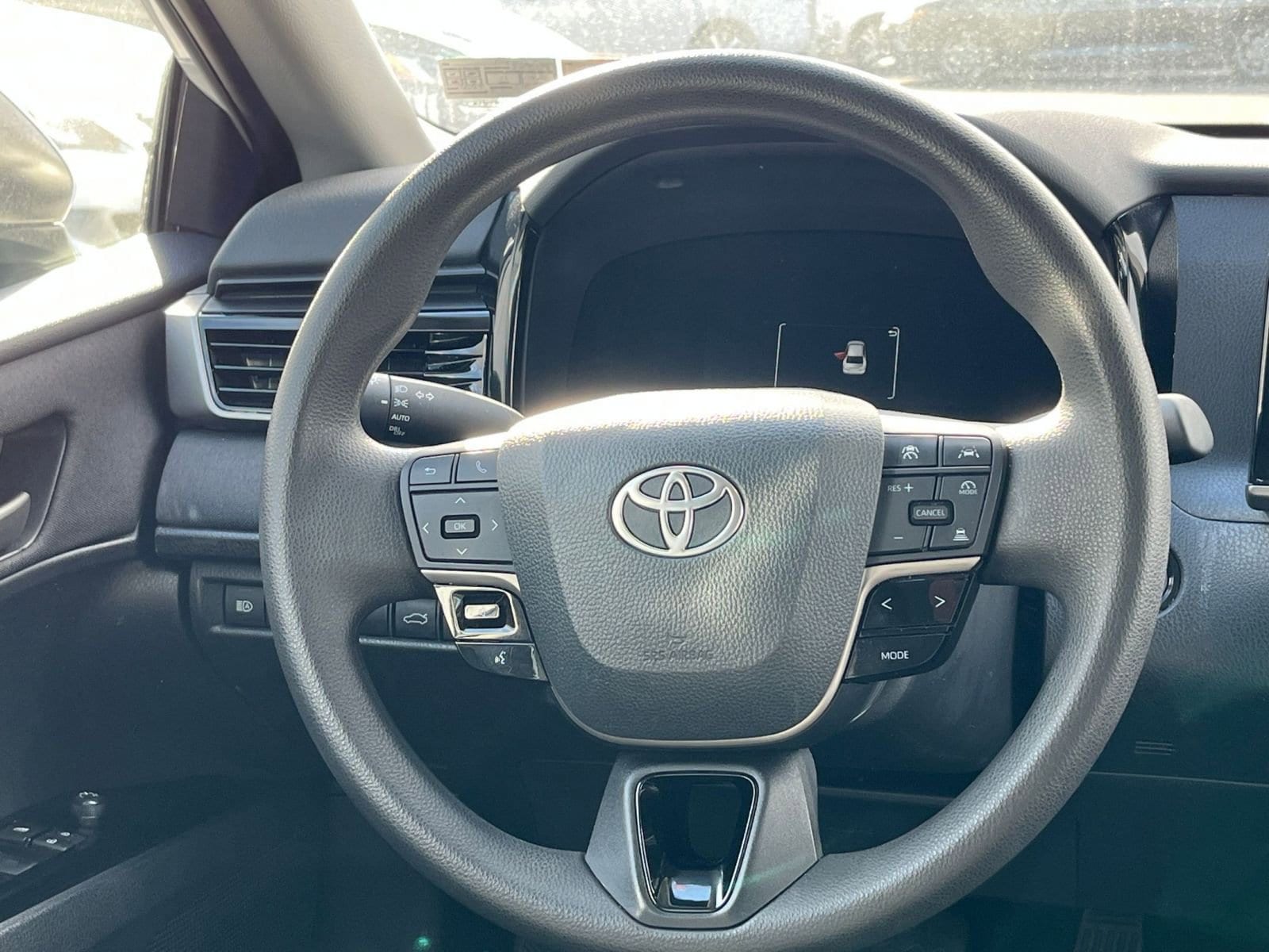 Thumbnail: 2025 Toyota Camry - 27