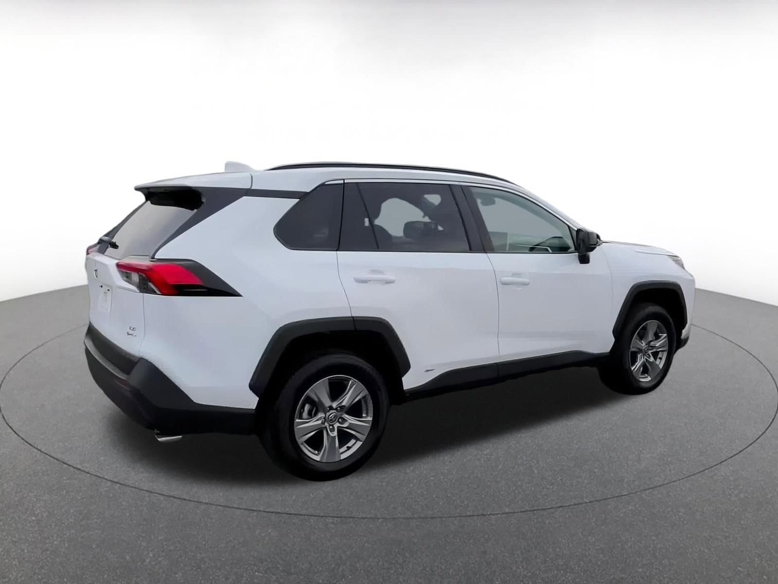 Thumbnail: 2025 Toyota RAV4 - 13