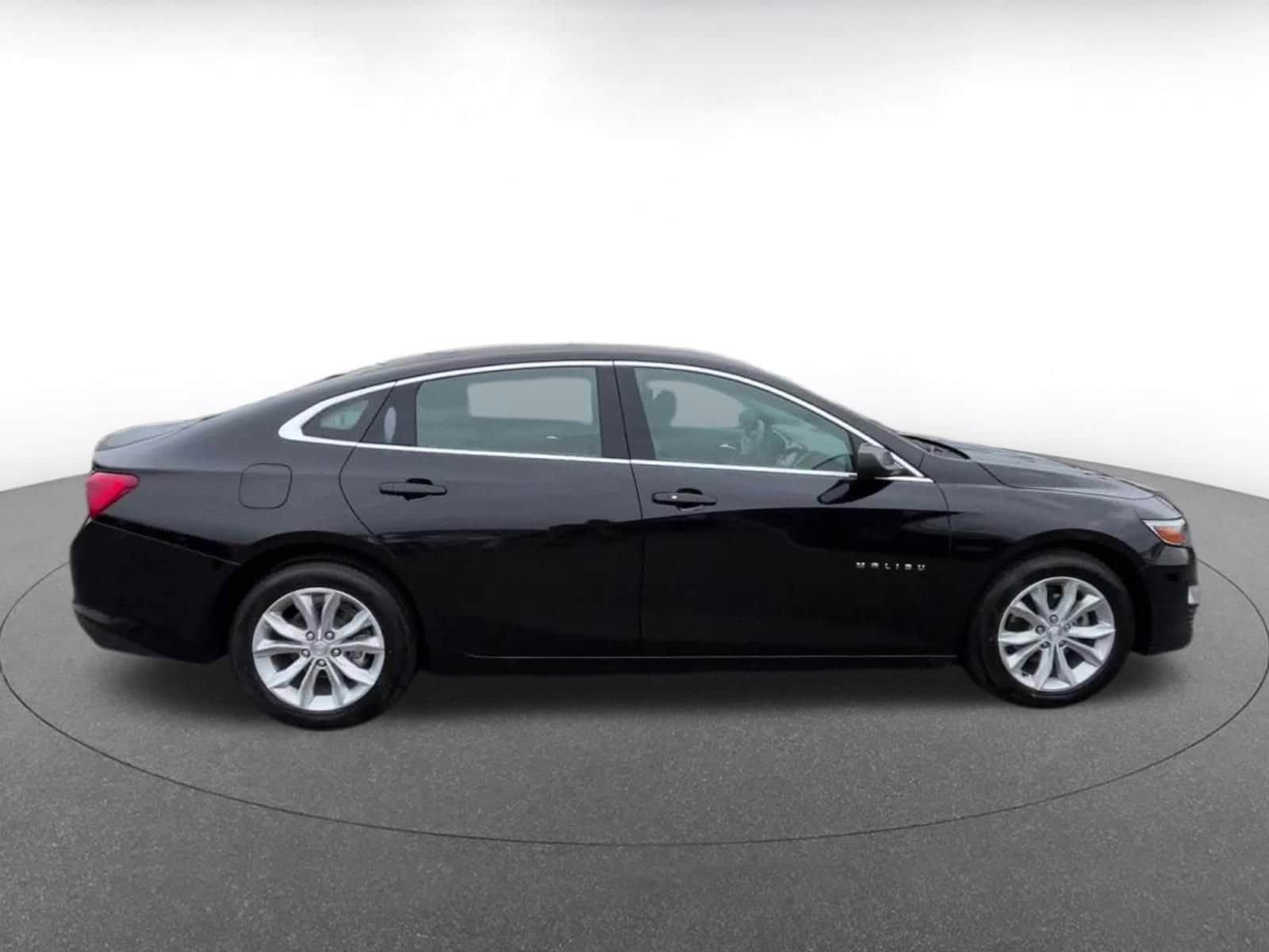 Thumbnail: 2024 Chevrolet Malibu - 16