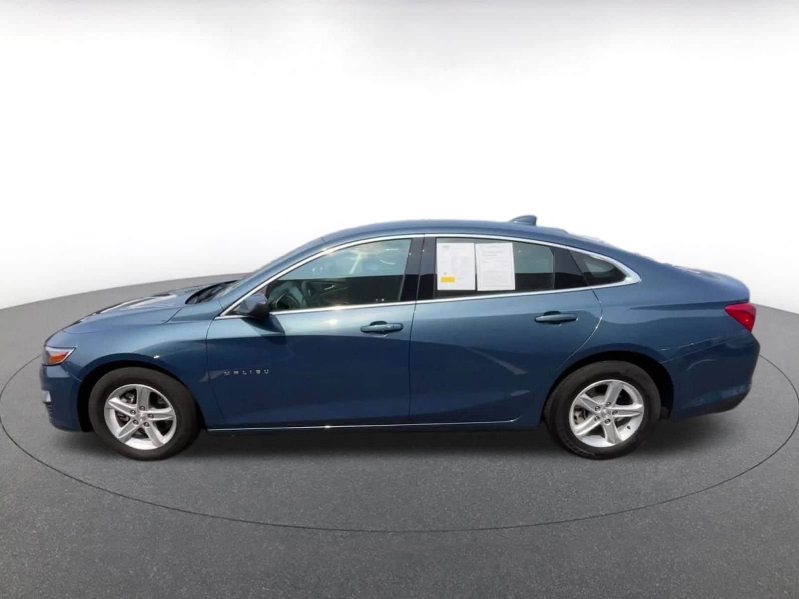 Thumbnail: 2024 Chevrolet Malibu - 8