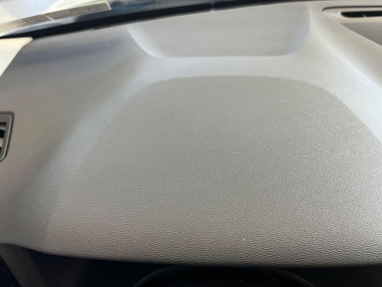 Thumbnail: 2025 Volvo S60 - 34