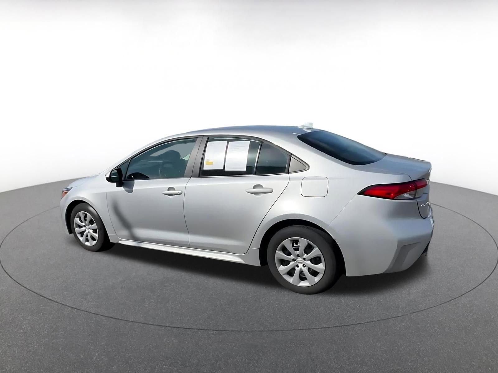 Thumbnail: 2025 Toyota Corolla - 10