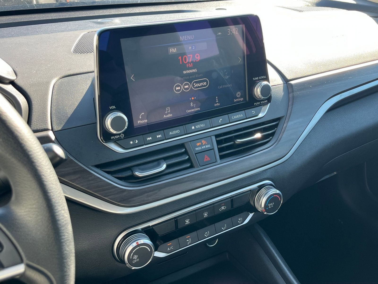 Thumbnail: 2025 Nissan Altima - 20