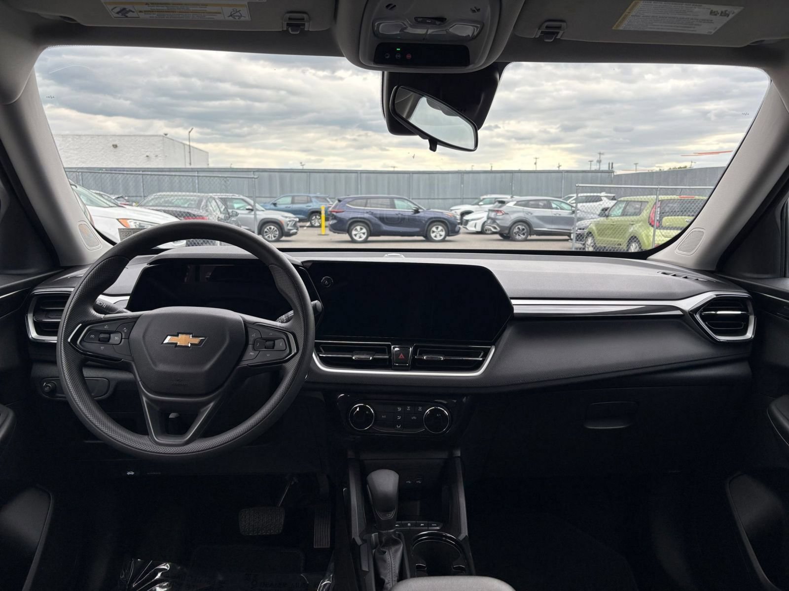 Thumbnail: 2025 Chevrolet TrailBlazer - 32