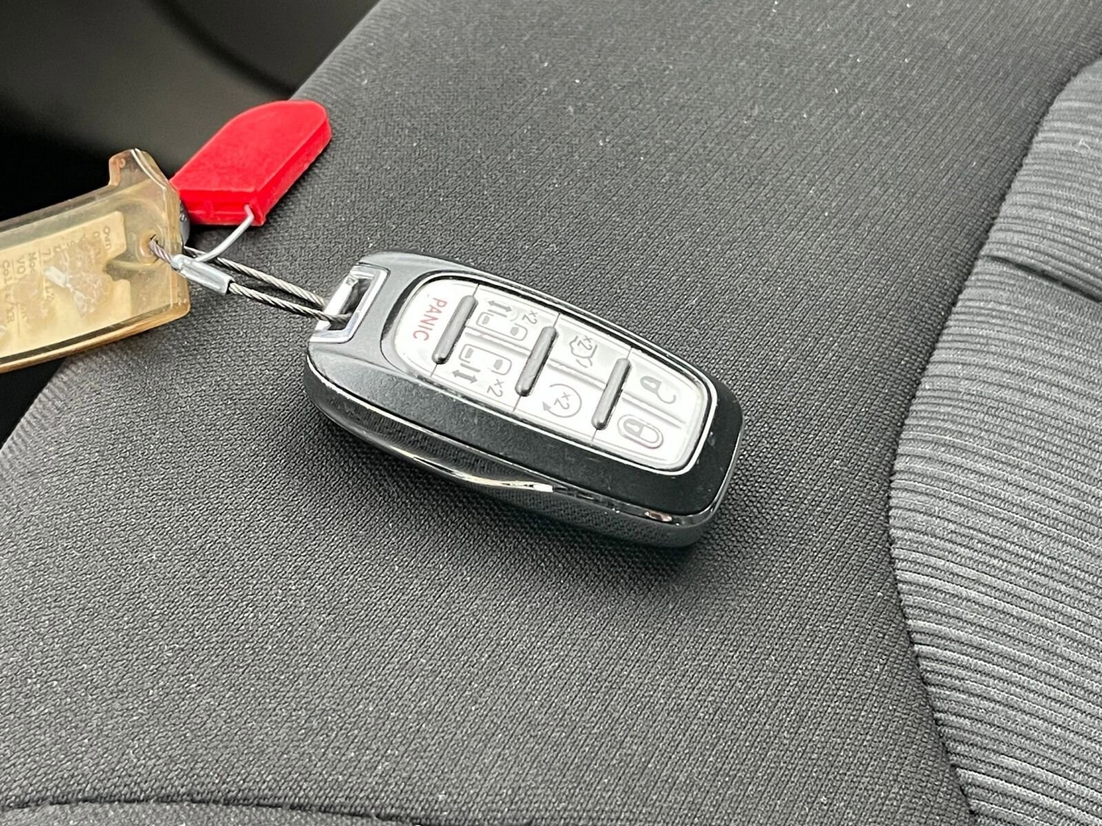 Thumbnail: 2023 Chrysler Voyager - 21