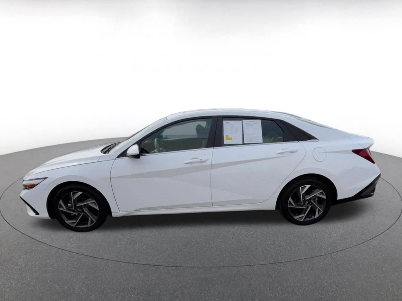 Thumbnail: 2025 Hyundai Elantra - 8