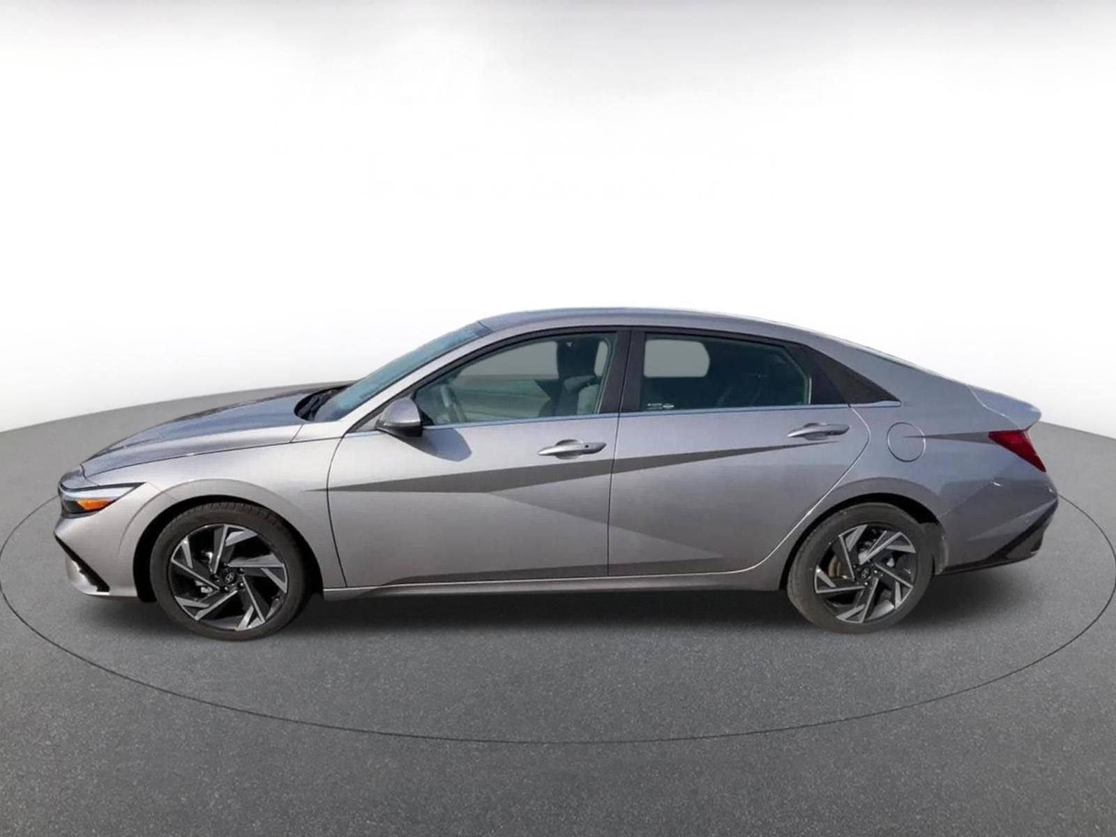 Thumbnail: 2025 Hyundai Elantra - 8
