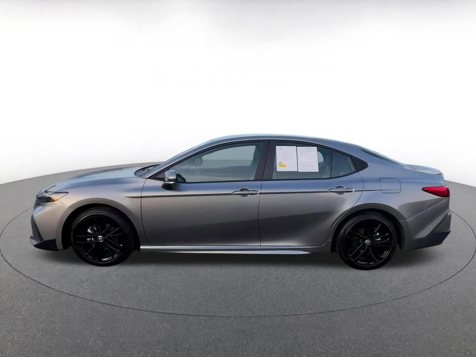 Thumbnail: 2025 Toyota Camry - 10