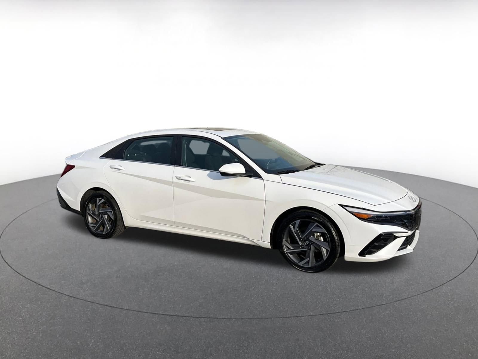 Thumbnail: 2025 Hyundai Elantra - 1