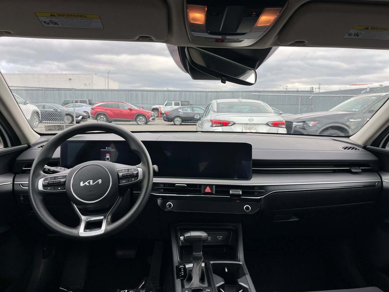 Thumbnail: 2025 Kia K5 - 33