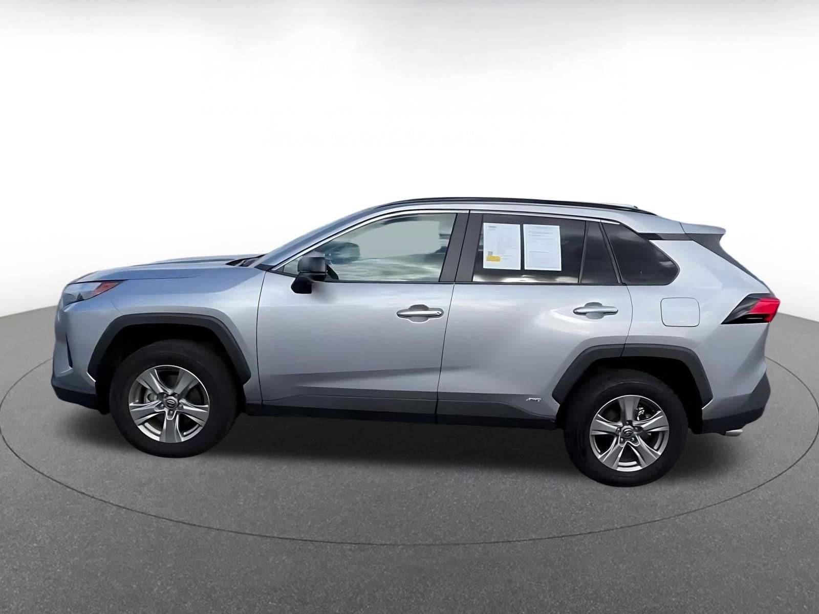 Thumbnail: 2025 Toyota RAV4 - 8