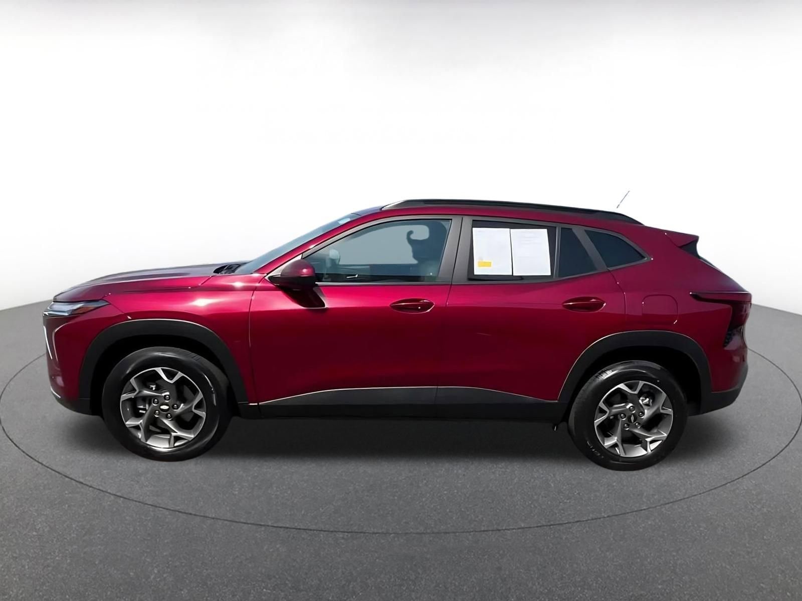 Thumbnail: 2025 Chevrolet Trax - 7