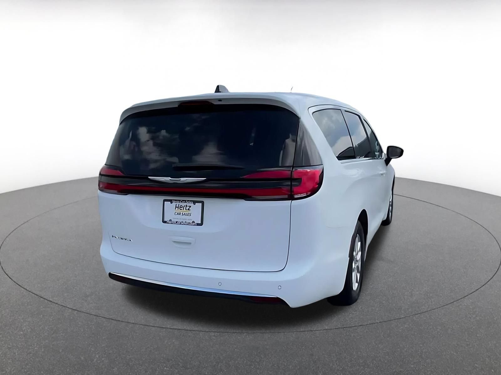 Thumbnail: 2024 Chrysler Pacifica - 13